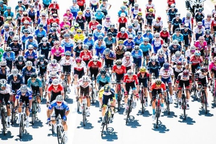 Pelotón en el Tour de Francia 2022