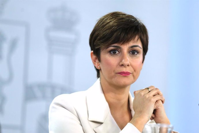 La ministra Portavoz, Isabel Rodríguez, durante la rueda de prensa tras la reunión del Consejo de Ministros en Moncloa, a 20 de diciembre de 2022, en Madrid (España). El Consejo de Ministros ha aprobado a la adenda el Plan de Recuperación, Transformació