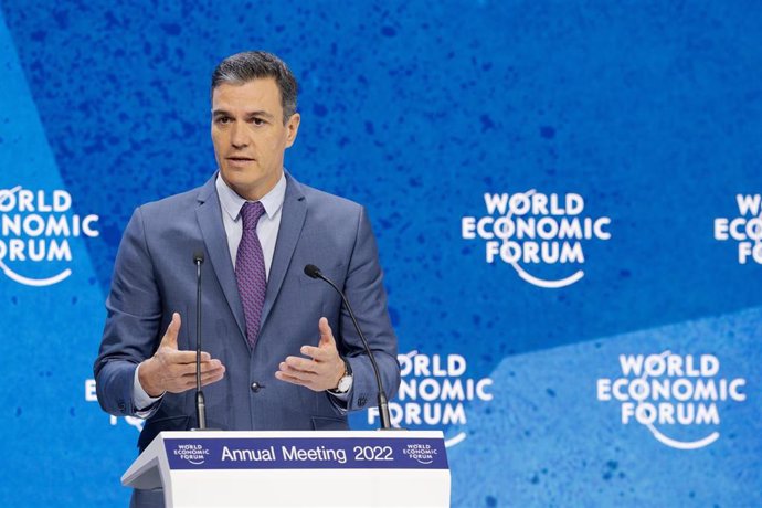 Archivo - El presidente del Gobierno, Pedro Sánchez, interviene en la reunión anual 2022 del Foro de Davos