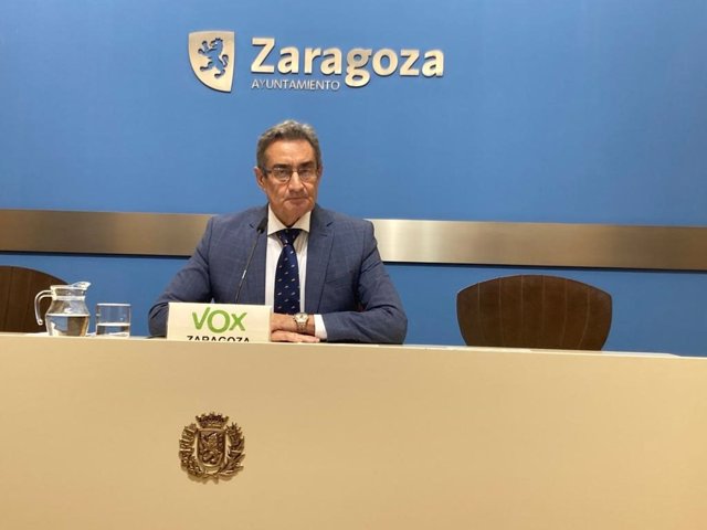 El portavoz de VOX en el Ayuntamiento de Zaragoza, Julio Calvo.
