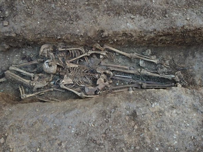 Archivo - La fosa en la que fueron hallados los restos de Aurora Picornell.