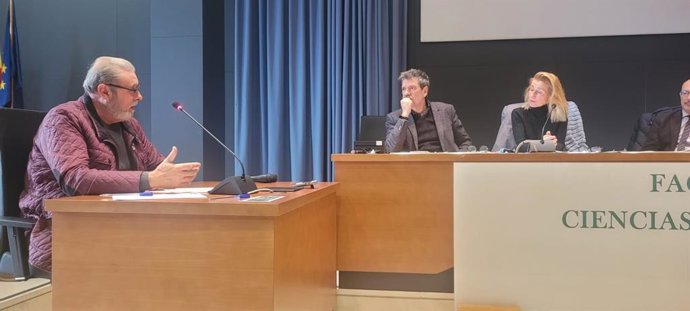 El secretario general de UGT Sevilla, Juan Bautista Ginés, en su intervención en el pleno del CESS de este miércoles.