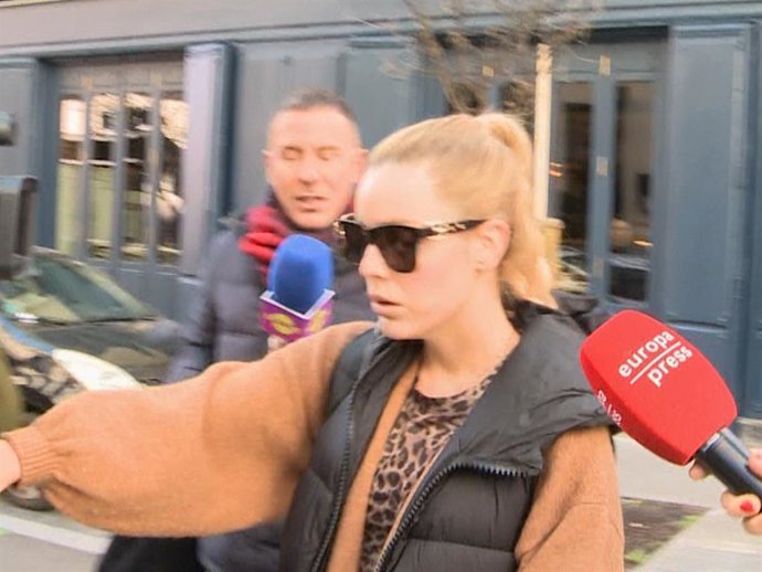 ALEJANDRA ONIEVA NO QUIERE HACER COMENTARIOS SOBRE LA RECONCILIACIÓN DE SU HERMANO CON TAMARA FALCÓ