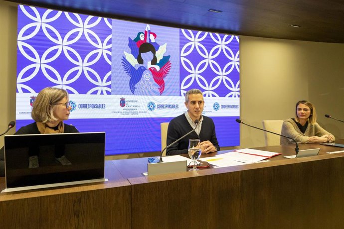 El vicepresidente y consejero de Universidades, Igualdad, Cultura y Deporte, Pablo Zuloaga, presenta los videos de la campaña del Plan Corresponsables.