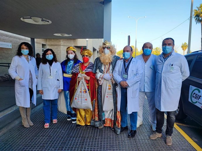 Los Reyes Magos en el Hospital Juan Ramón Jiménez de Huelva.