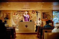 Obispos españoles asistirán mañana al funeral de Benedicto XVI y las catedrales acogerán misas en su memoria