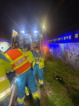 Herido grave un joven de 27 años tras ser golpeado por un tren cerca de la estación central de Fuenlabrada 
