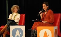 La jefa de la Unidad de Violencia de Género de la Delegación del Gobierno de España en Andalucía, Maribel Montaño, y la responsable territorial del proyecto Amives, Elena Jurado