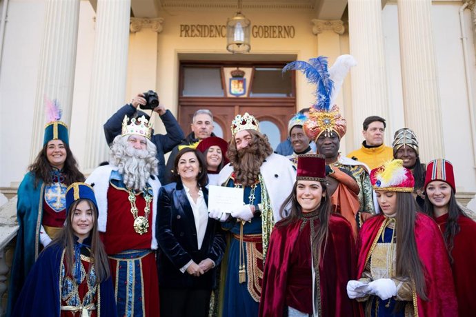 Andreu pide a los Reyes Magos "mucho trabajo, mucha salud y todas las oportunidades posibles" para los riojanos