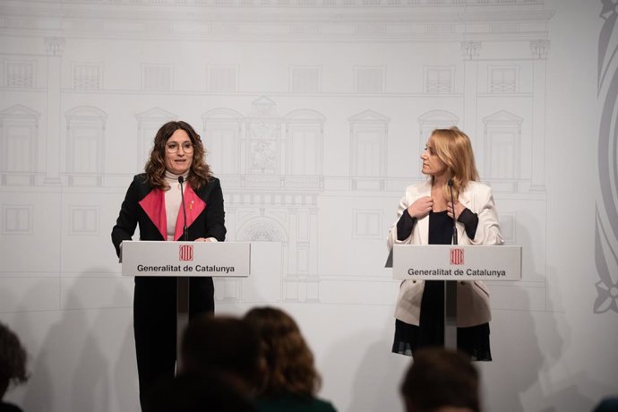  La consellera de la Presidncia, Laura Vilagr, i la consellera d'Economia, Natlia Mas, en una foto d'arxiu.