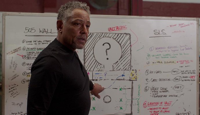 Archivo - Kaleidoscope. Giancarlo Esposito as Leo Pap in episode Blue of Kaleidoscope. Cr. Courtesy of Netflix  2022