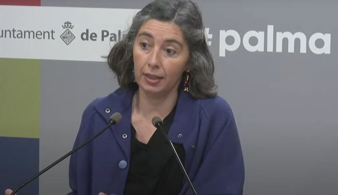 La regidora de Modelo de Ciudad, Vivienda Digna y Sosteniblidad, Neus Truyol, en rueda de prensa.