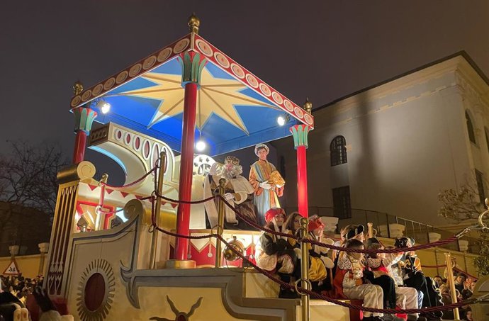 Carroza del rey Melchor durante la Cabalgata de Zaragoza.