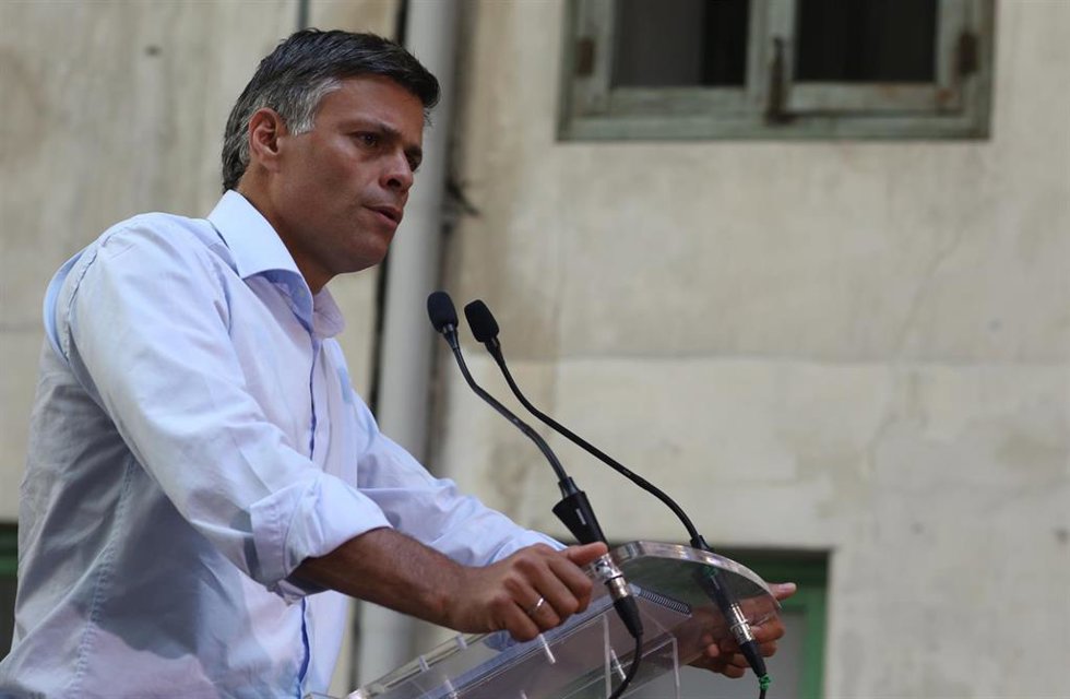 Archivo - El opositor venezolano Leopoldo López ofrece una rueda de prensa en el Espacio Gobernador, a 16 de julio de 2021, en Madrid (España)