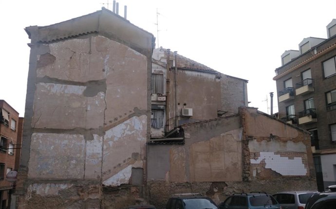 Medianera entre las calles Santiago y Carreteros donde se instalará un mural