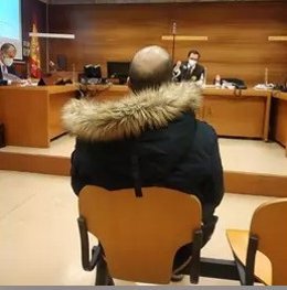 El padre del bebé ocupa el banquillo durante el juicio celebrado en el Juzgado de lo Penal número 4 de Valladolid.