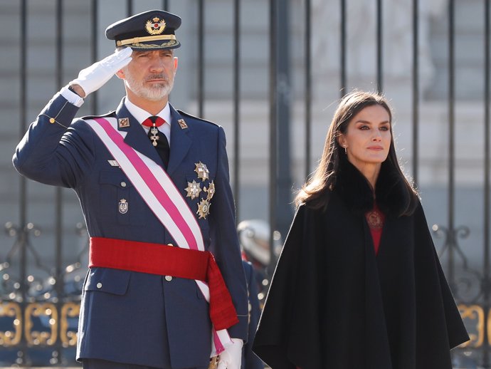 LOS REYES PRESIDEN LA PASCUA MILITAR 2023