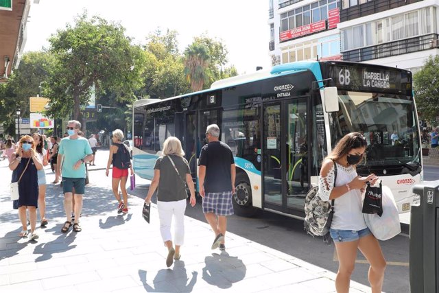 Archivo - Imagen de archivo de un autobús urbano de Marbella