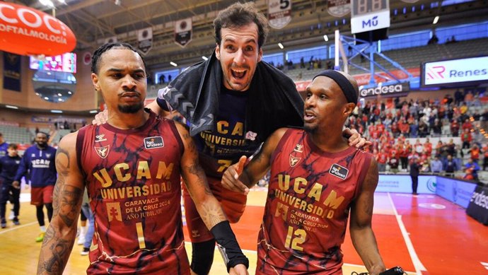 El UCAM Murcia vence al Lenovo Tenerife (85-64).