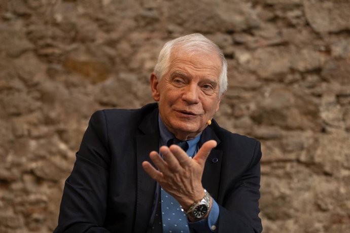 Archivo - El Alto Representante de la UE para la Política Exterior y vicepresidente de la Comisión Europea, Josep Borrell, participa en el acto Crisis globales, respuestas europeas. Una conversación con Josep Borrell, en el  CIDOB (Barcelona Centre fo