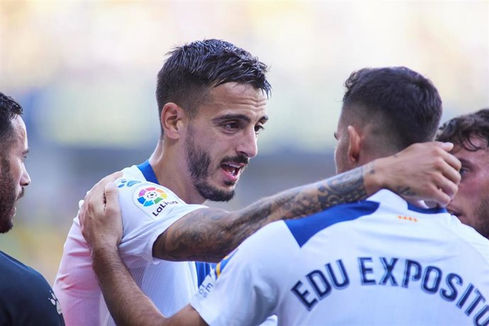 Archivo - El jugador del Espanyol Joselu celebra un gol.  