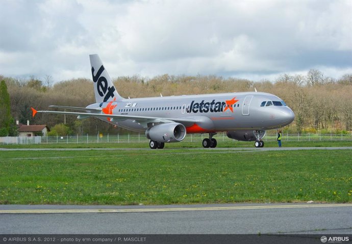 Archivo - Avión de Jetstar Japan