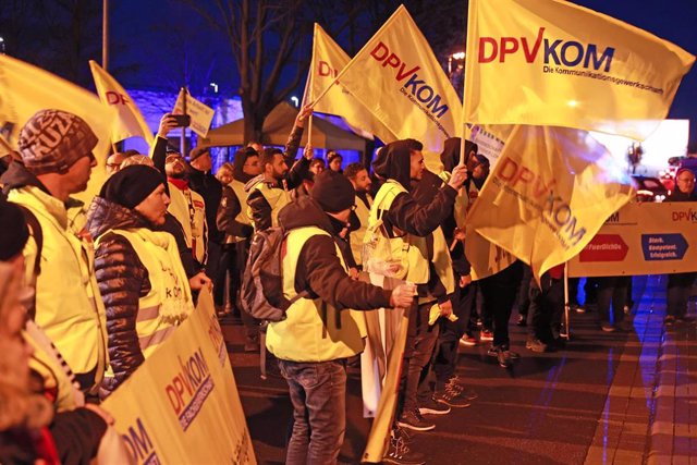 Empleados del Deutsche Post se manifiestan en Sajonia-Anhalt 