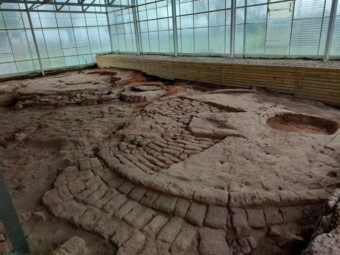 Restos Arqueológicos Del Cerro De San Vicente En Salamanca