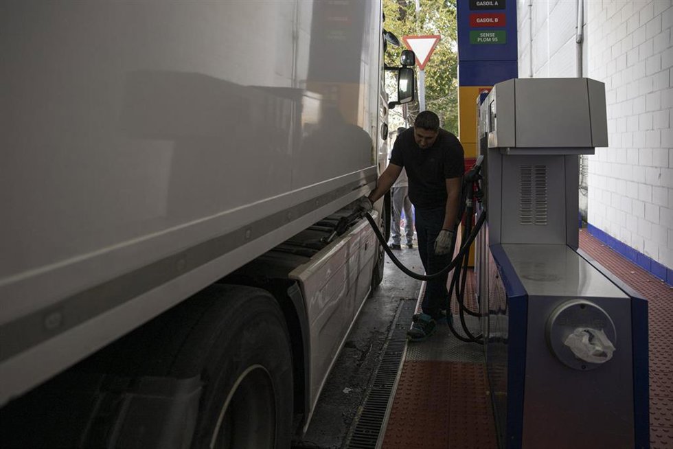 Archivo - España perdió 1.204 autónomos en 2022.
