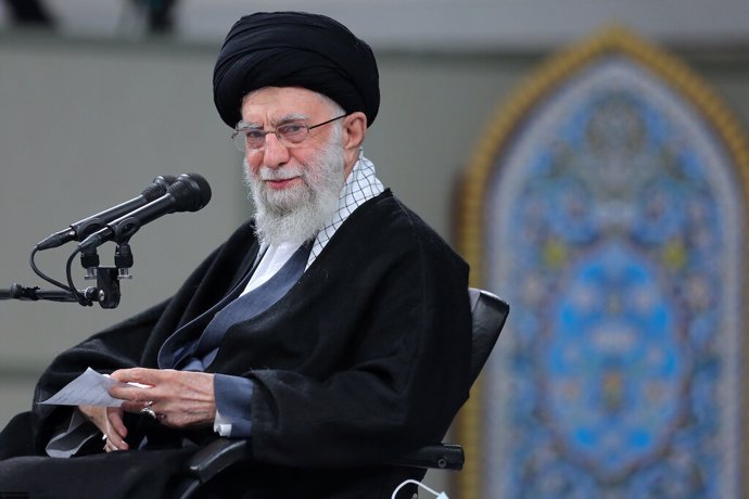 HANDOUT - 04 January 2023, Iran, Tehran: Iranian Supreme Leader Ayatollah Ali Khamenei speaks during a meeting with a group of Iranian women in Tehran. Photo: -/Iranian Supreme Leader's Office/dpa - ATTENTION: editorial use only and only if the credit m