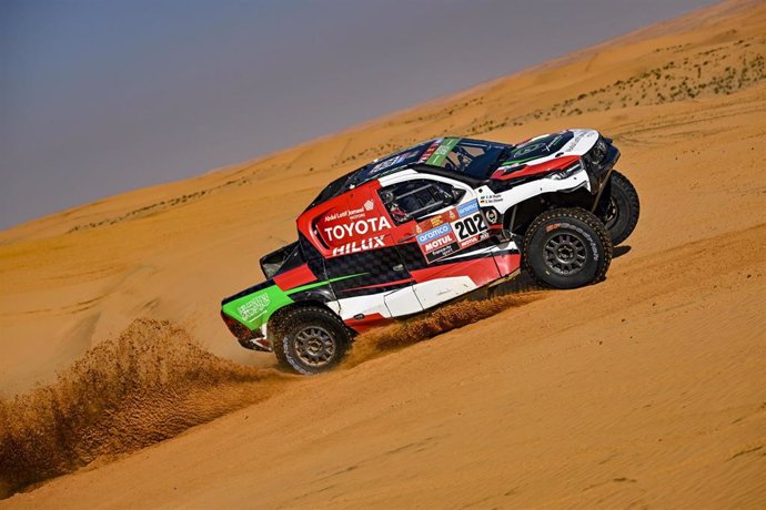 El saudí Yazeed Al-Rajhi en el Rally Dakar