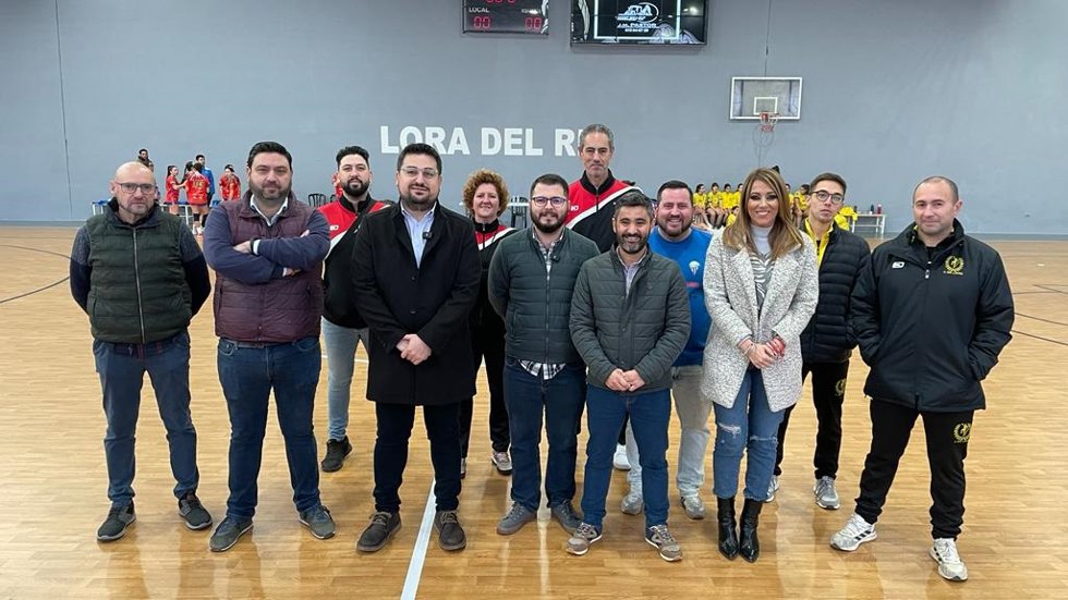Nueva pista en el pabellón cubierto de Lora del Río, en Sevilla.