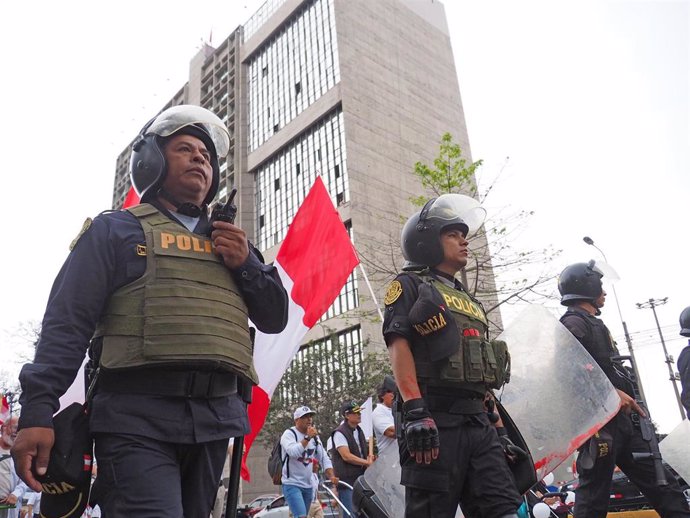 Policía en Lima, Perú