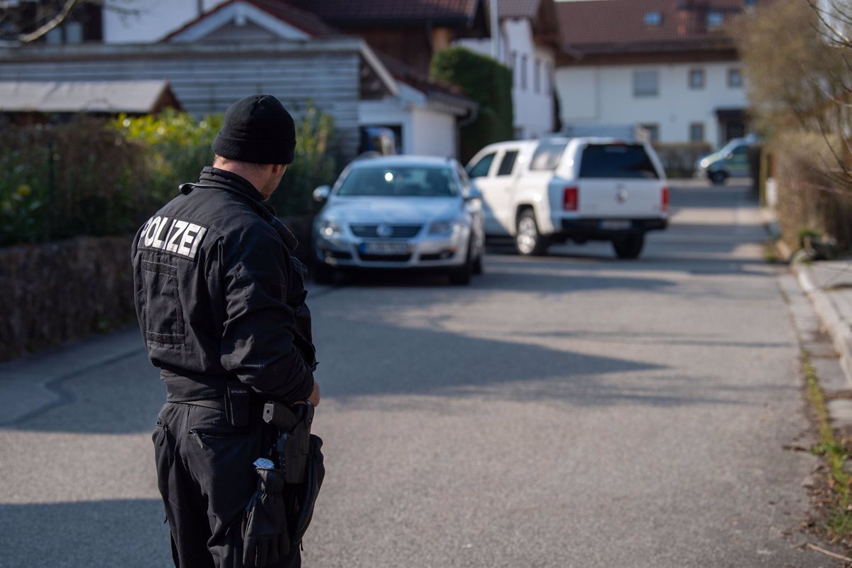 Ein 32-jähriger Mann wurde festgenommen, weil er angeblich einen Terroranschlag in Deutschland geplant hatte