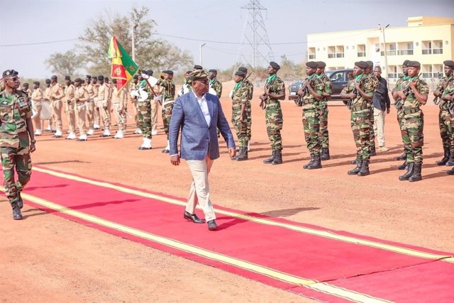 El presidente de Senegal, Macky Sall, inaugura instalaciones militares en Goudiry