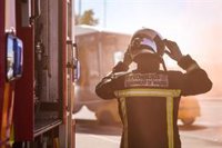 Un incendio en el porche de una vivienda en Galapagar obliga a desalojar a nueve personas y trasladar a dos al hospital