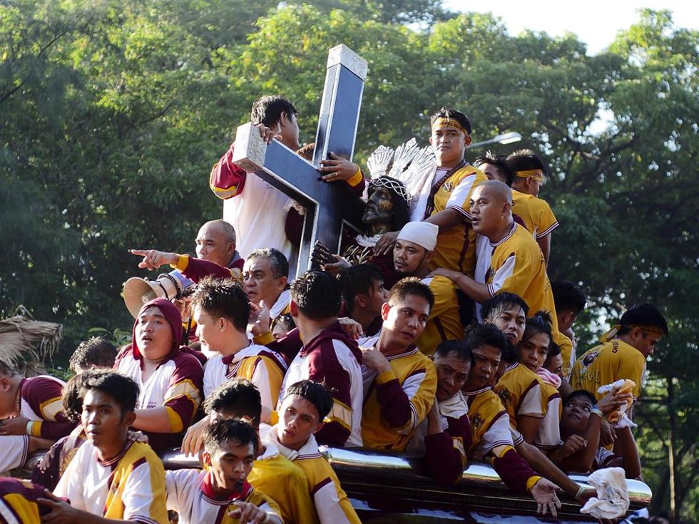 Archivo - Procesión de la Traslación del Nazareno Negro en Manila, Filipinas, en una imagen de archivo
