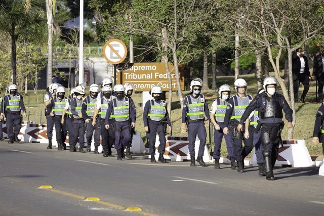 Policía antidisturbios en Brasilia, Brasil