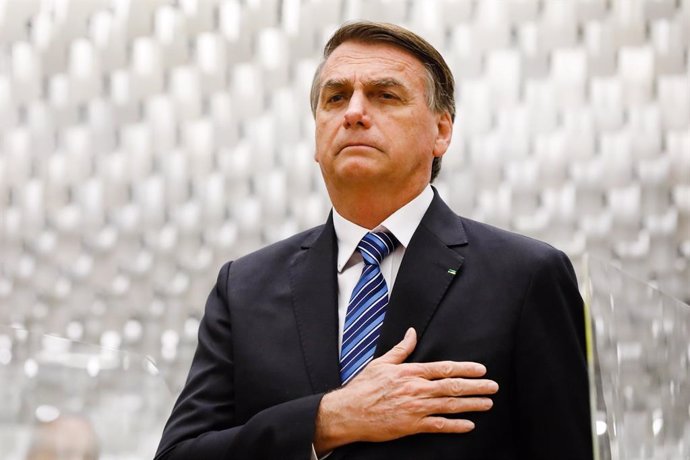 Archivo - Jair Bolsonaro, president sortint del Brasil