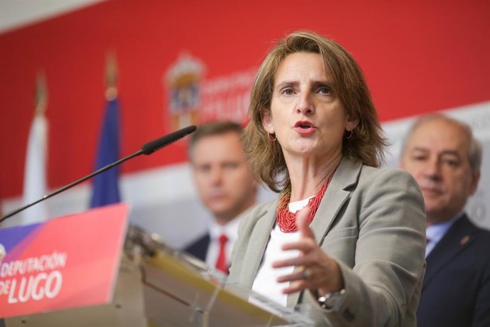 Archivo - La vicepresidenta tercera y ministra de Transición Ecológica y Reto Democrático, Teresa Ribera, interviene durante la inauguración del VIII Fórum de Ciudades y Territorios Creativos de España, en la Diputación de Lugo, a 10 de noviembre de 202