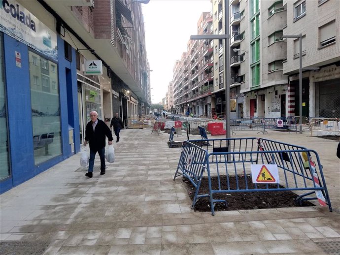 Las obras de urbanización de la calle Fundición van a buen ritmo y concluirán en abril