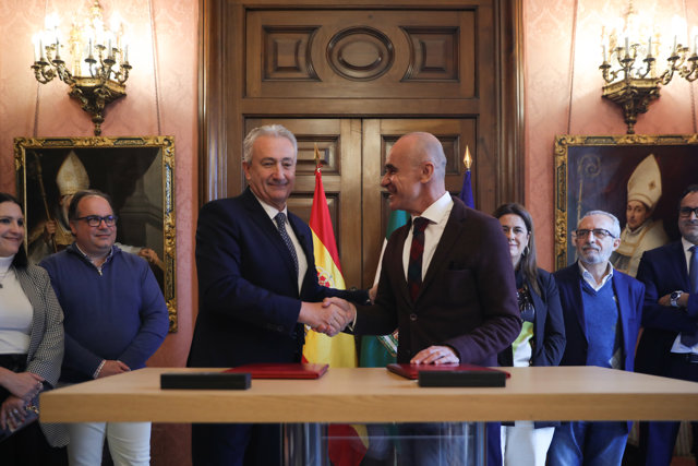 Muñoz y Aumesquet anuncian el acuerdo presupuestario