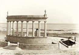 Monumento original dedicado a Sorolla en Valncia