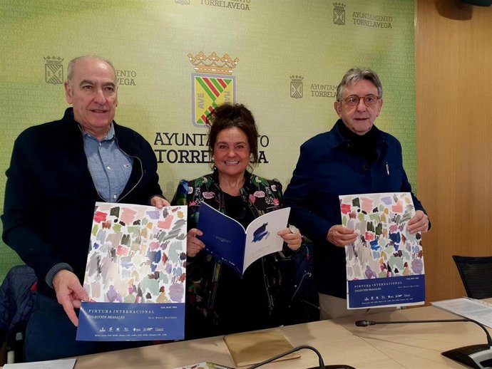 Presentación de la exposición de pintura con obras de la Colección Bragales