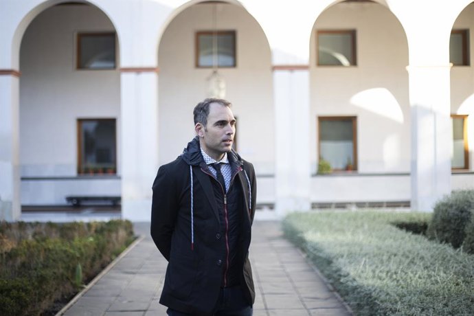 El coordinador general de IU Andalucía, Toni Valero, durante la entrevista concedida a Europa Press. A 25 de diciembre de 2022, en Sevilla (Andalucía, España).
