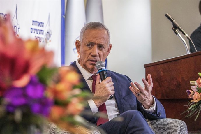 Archivo - 19 October 2022, Israel, Tel Aviv: Israeli Defence Minister Benny Gantz speaks during a pre-election event at the Manufacturers Association of Israel. Legislative elections are scheduled to be held in Israel on 01 November 2022 to elect the 25