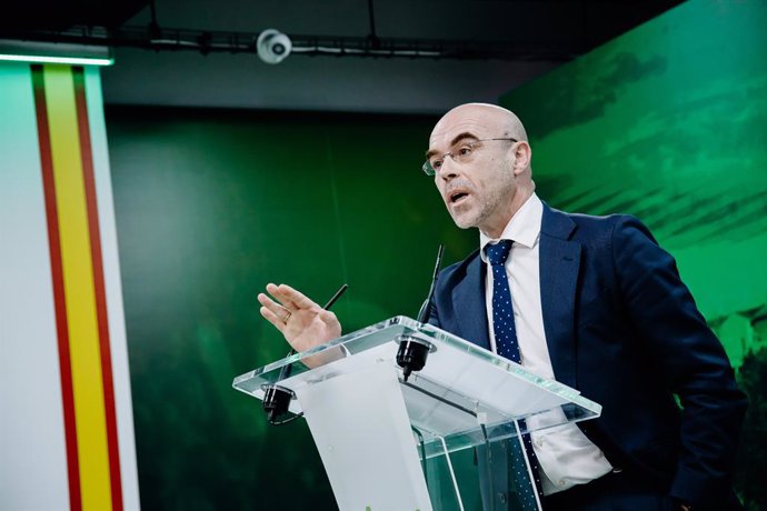 El portavoz del Comité de Acción Política de Vox, Jorge Buxadé, durante una rueda de prensa del Comité de Acción Política de Vox, en la sede del partido, a 9 de enero de 2023, en Madrid (España). Durante la rueda de prensa, se ha anunciado que a lo larg