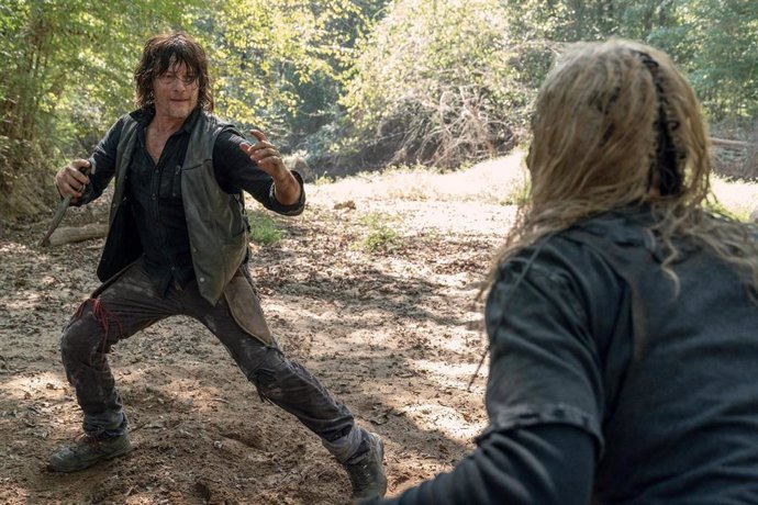 The Walking Dead: Los zombies invaden París en las imágenes del spin-off de Daryl