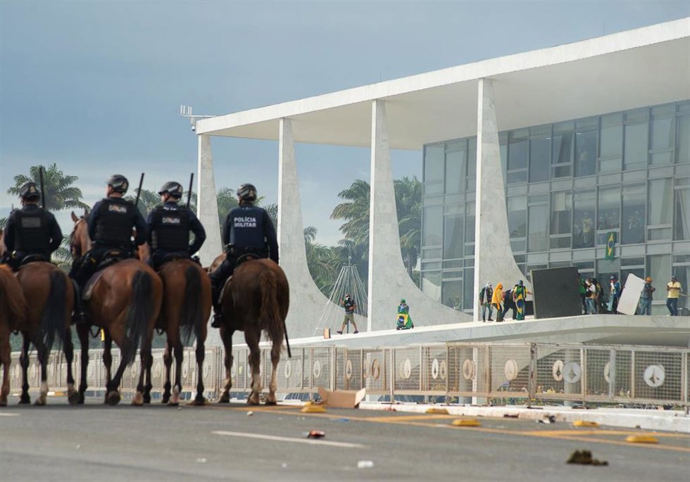 Asalto del Palacio del Planalto en Brasilia por parte de seguidores de Jair Bolsonaro.