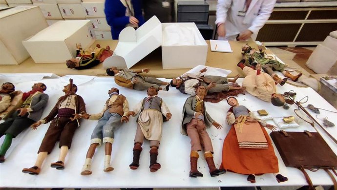 Archivo - Figuras del Belén Napolitano